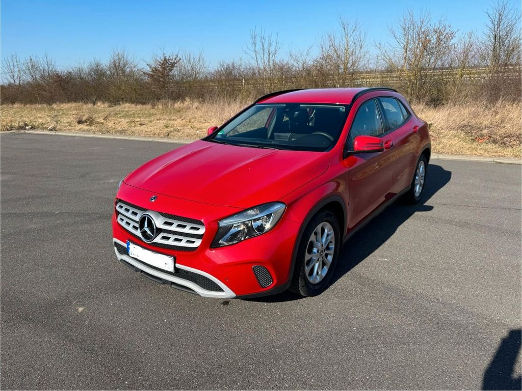 Image of Mercedes-Benz GLA 200