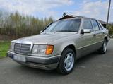 Mercedes-Benz Mercedes W124 300D Automatik Rauchsilber D... - Mercedes-Benz 300: W124 300d