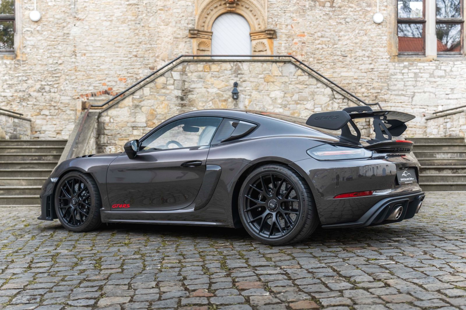 Fahrzeugabbildung Porsche Cayman GT4 RS WEISSACH LIFT BOSE PCCB MAGNESIUM