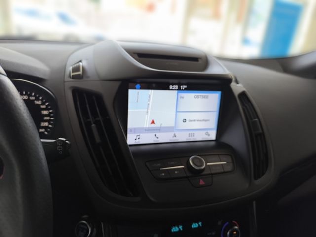 Fahrzeugabbildung Ford Kuga 1.5 EcoBoost ST-Line NAVI WINTERPAKET FRONT