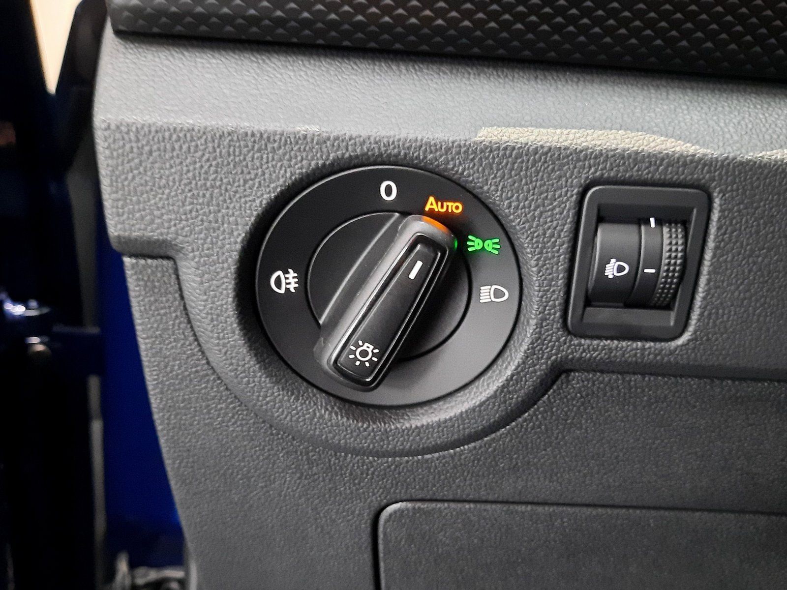 Fahrzeugabbildung Volkswagen T-Cross Life TSI *AHK*Cam*Sitzhzg*PDC*ACC*