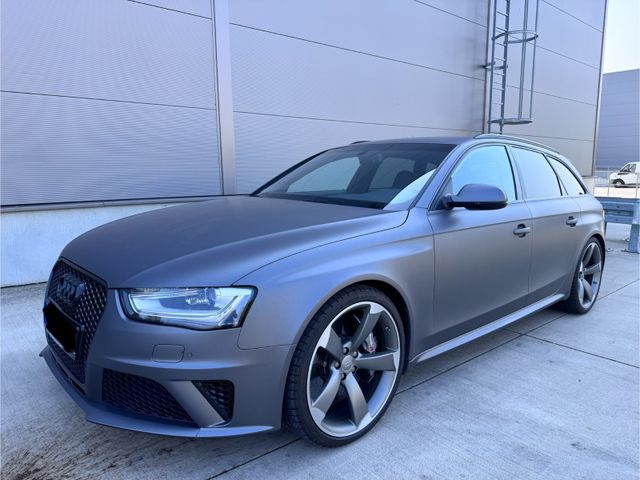 Audi RS4 4.2 FSI*RECARO*KERAMIK*SPORT-AGA*CARBON*8x20