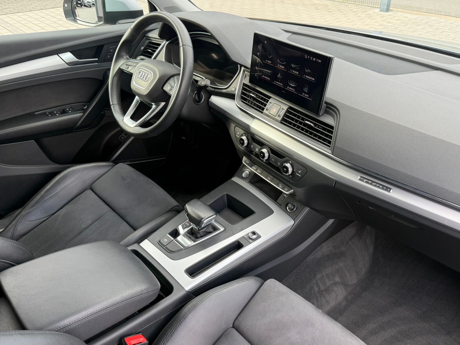 Fahrzeugabbildung Audi Q5 Sportback 40 TDI quattro advanced