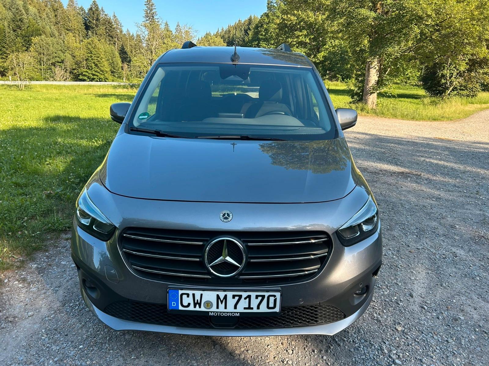 Mercedes-Benz T-Class 180 Progressive d DCT -