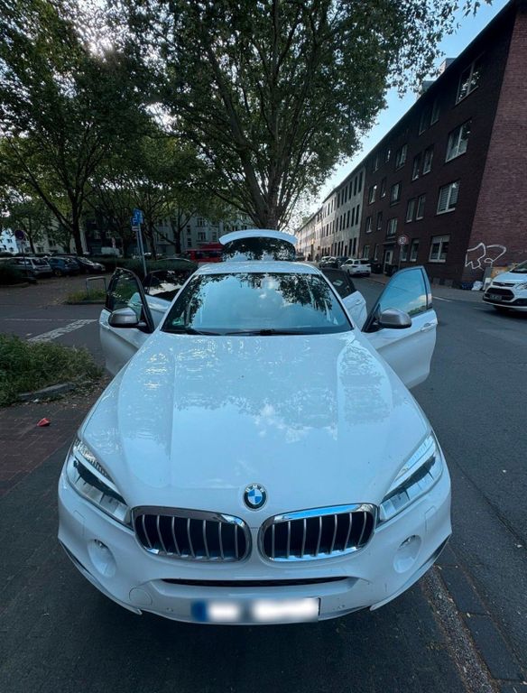 Image of BMW X6