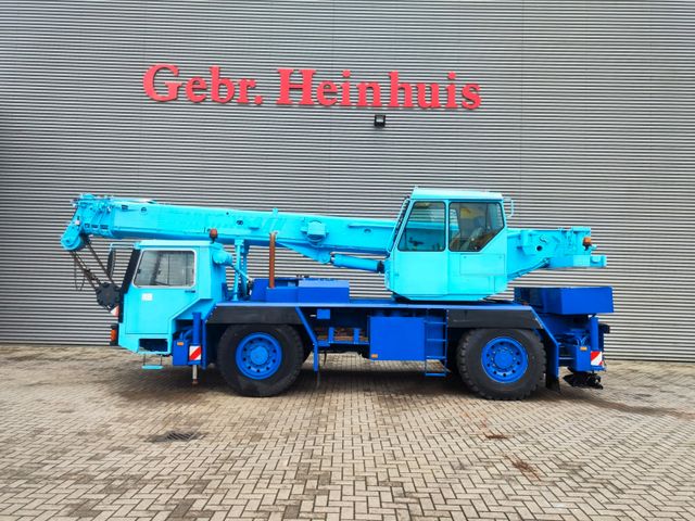 Liebherr LTM 1025