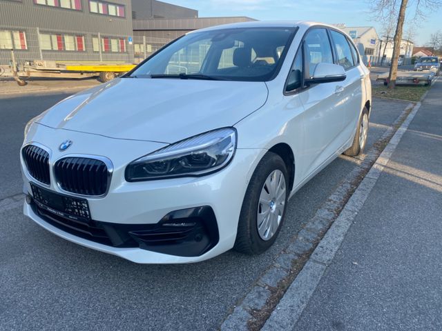 BMW 220 Active TourerSport Line Kamera  Led KeylesGo