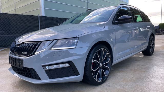 Skoda Octavia*Combi*RS*4x4*DSG*ACC*AHK*LED*VOLL*Aussta