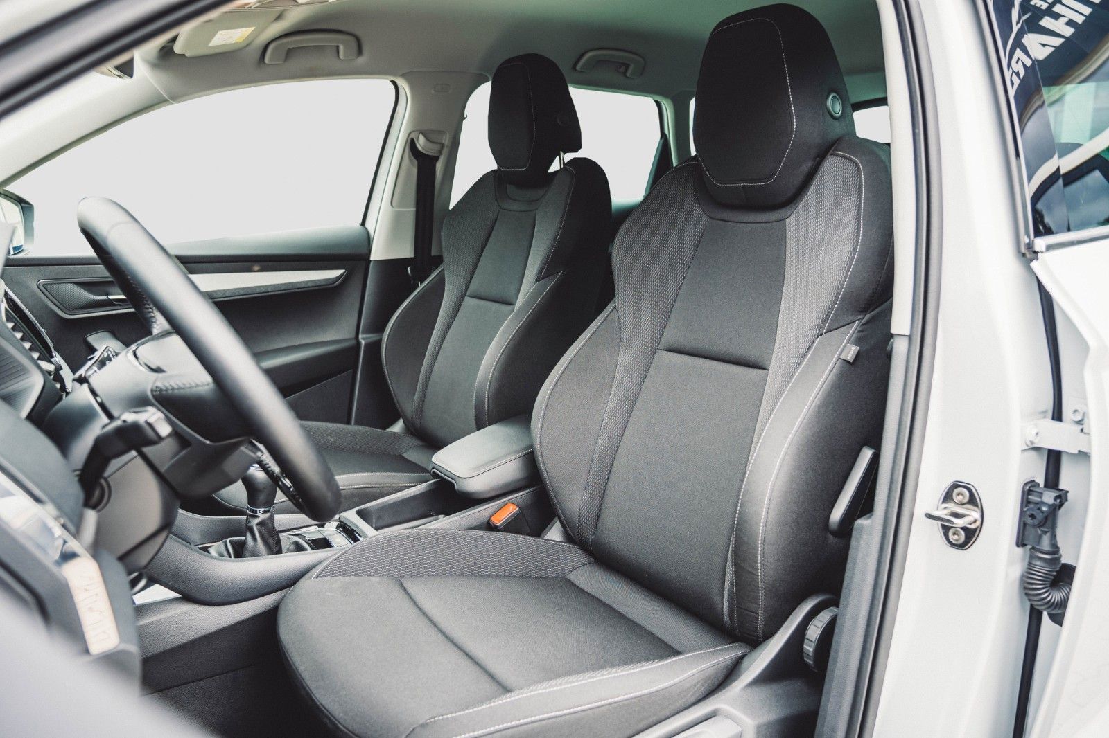 Fahrzeugabbildung SKODA Karoq 1.5 TSI*DAB*PDC*Kamera*ViCo*Garantie*u.v.m