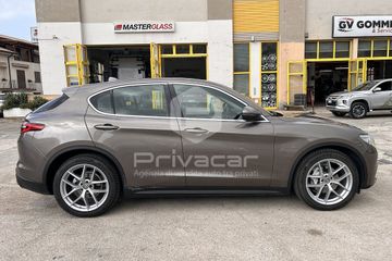 Alfa-Romeo Stelvio - 4