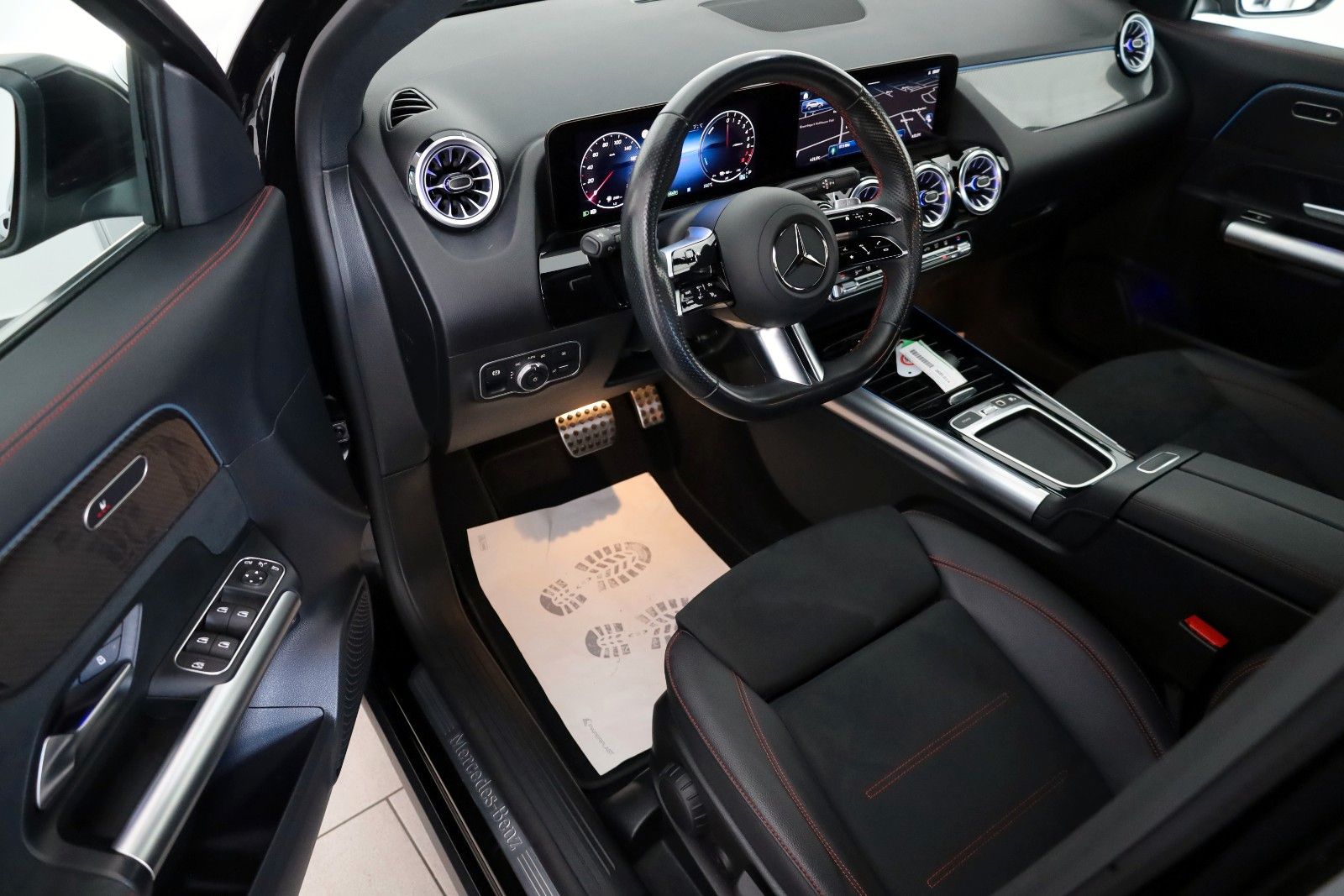 Fahrzeugabbildung Mercedes-Benz GLA 250 e AMG line,TLeder,Navi,LED,SH,Kamera,ACC