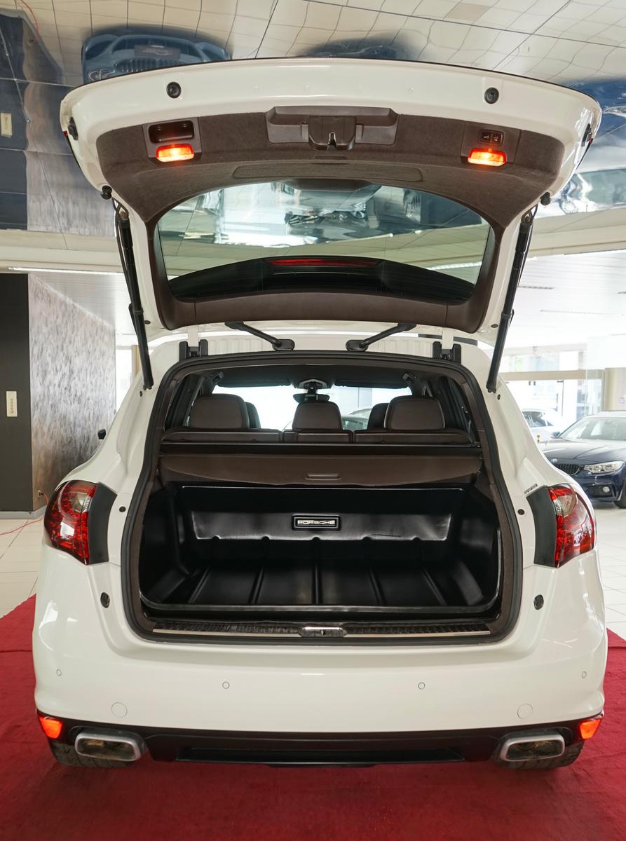 Porsche Cayenne Diesel ACC AHK PDLS Standheizung 14-Wege