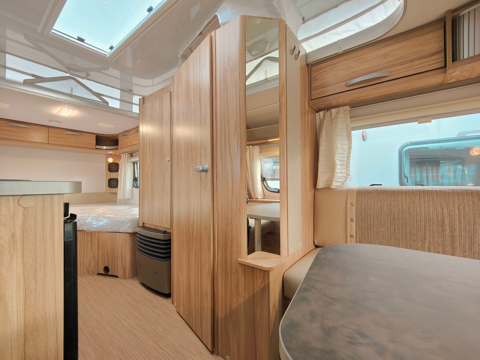 Fahrzeugabbildung HYMER / ERIBA / HYMERCAR Feeling 442 - 6.824€ Sparen!!!