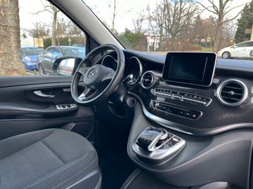 Fahrzeugabbildung Mercedes-Benz V 220d Edition lang*LED*2xTür*8.Sitze*Totwinkel*