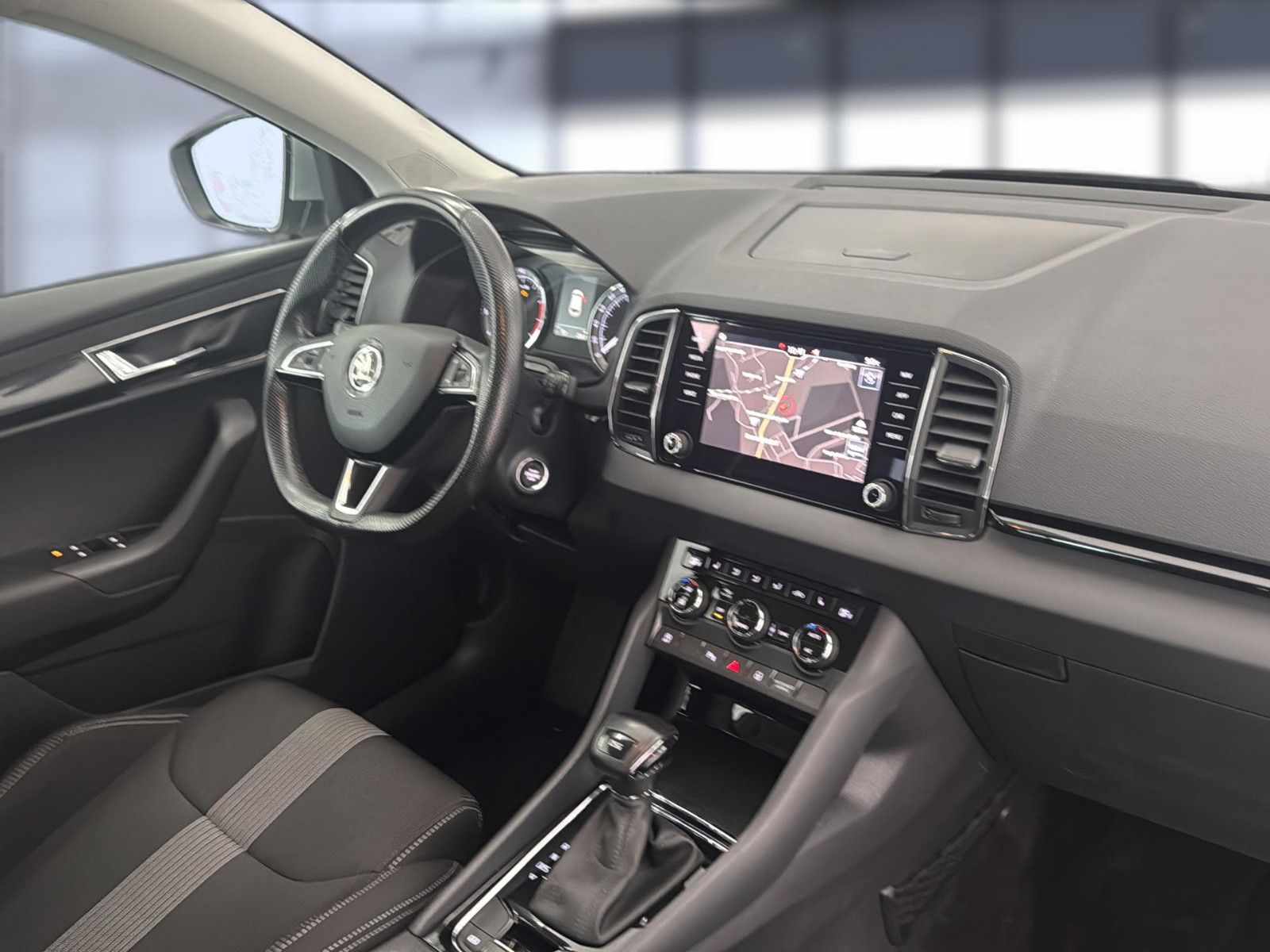 Fahrzeugabbildung SKODA Karoq Style/AHK / unfallfrei