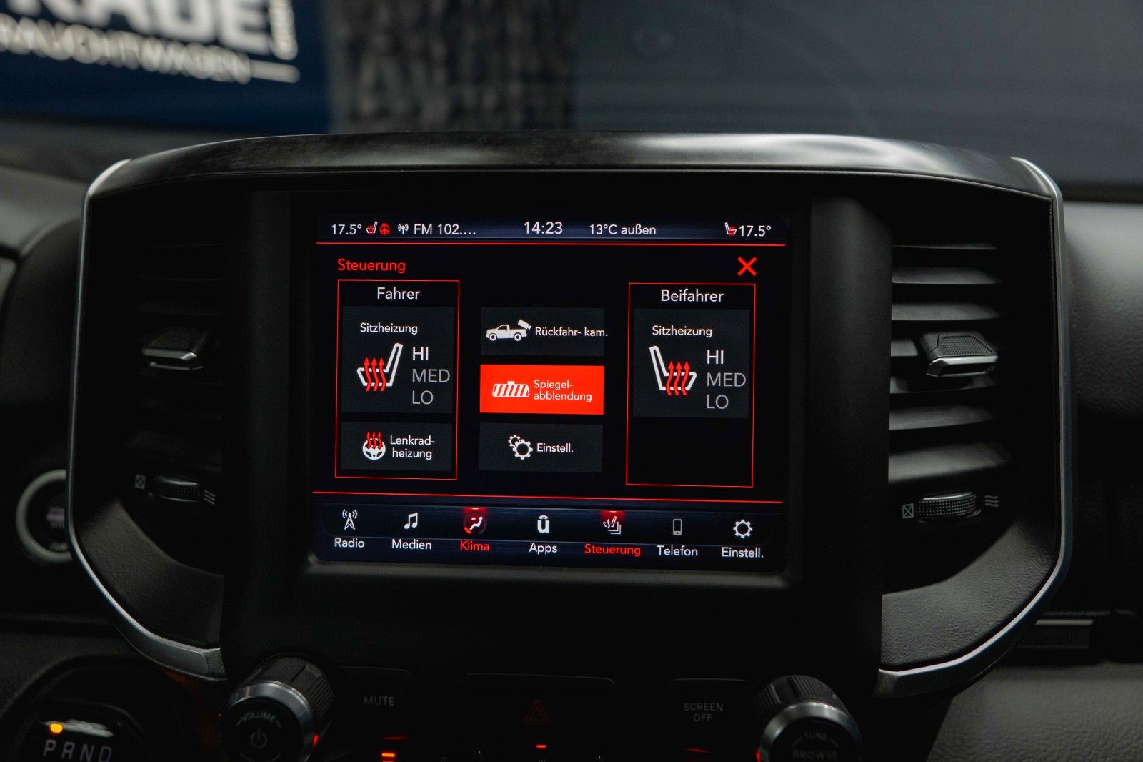 Fahrzeugabbildung Dodge RAM 5.7 V8 HEMI 4x4 OFFROAD Night-Paket *LED*19%