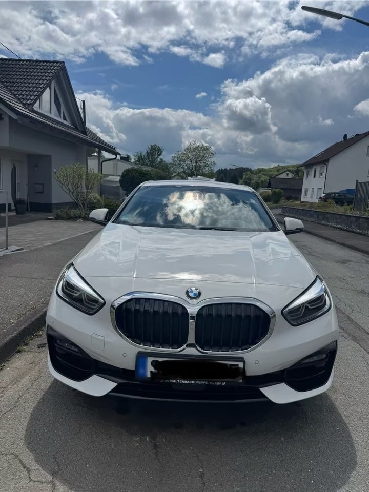 BMW 118i Sport Line Sport Line
