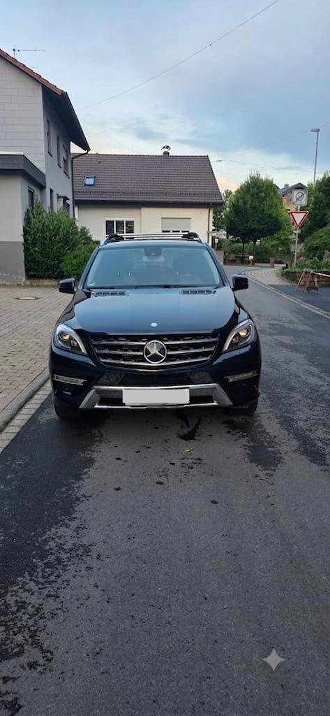 Mercedes-Benz ML 350 BlueTEC 4MATIC AMG Line