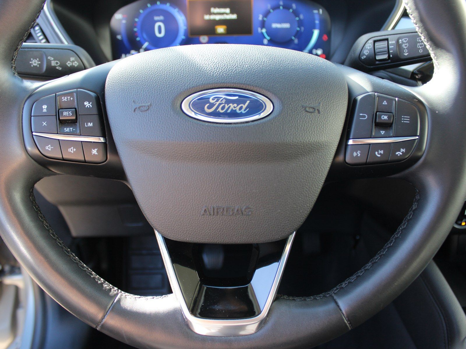 Fahrzeugabbildung Ford Kuga Titanium 1,5 EcoBoost Start/Stopp