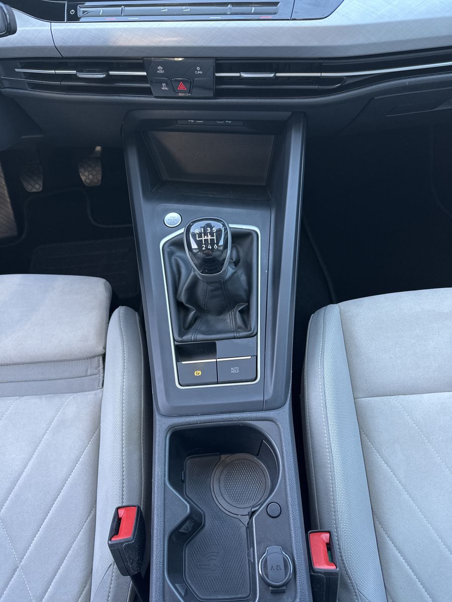 Fahrzeugabbildung Volkswagen Golf Variant 2.0 TDI Life NAV+LED+KAM+VCOCK+HUD