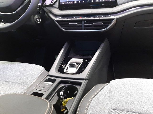 Fahrzeugabbildung Skoda Octavia Combi Selection 2.0TDI DSG PANO Leder