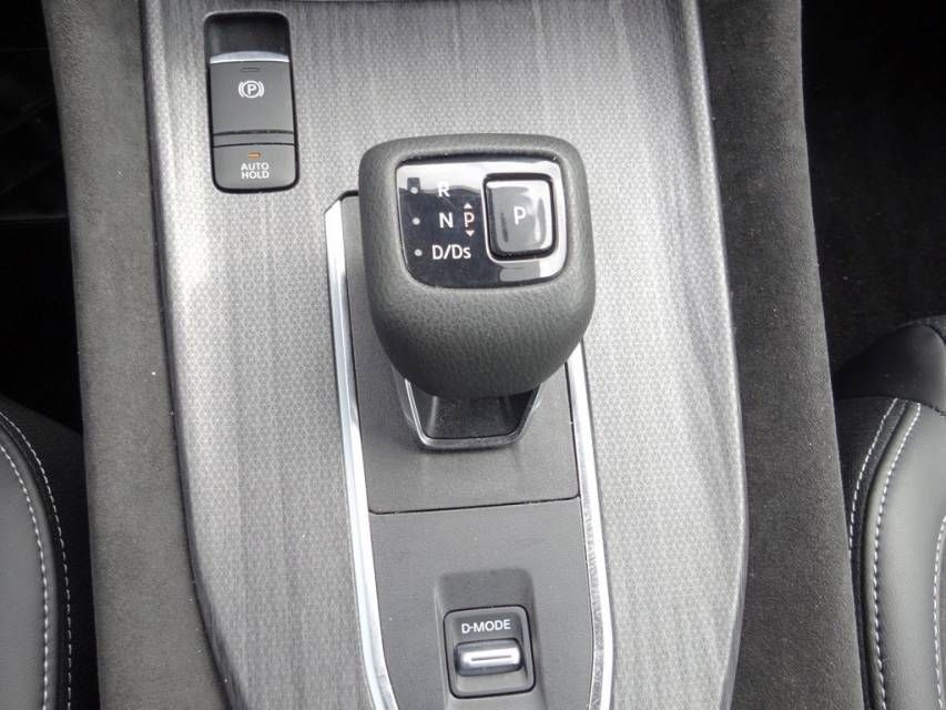 Fahrzeugabbildung Nissan Qashqai 1.3 DIG-T MHEV Automatik Tekna ALW