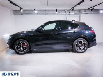 Alfa-Romeo Stelvio - 5