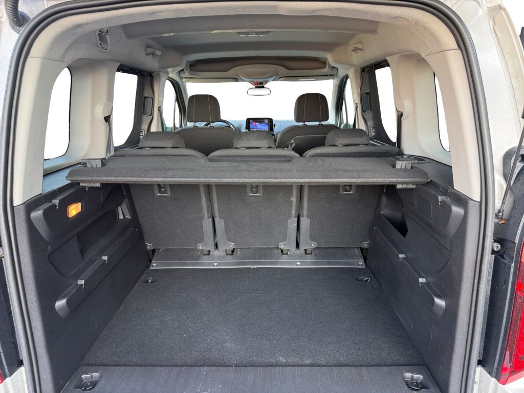 Fahrzeugabbildung Toyota Proace City Verso 1.2 Turbo L2 Aut Team Deutschl