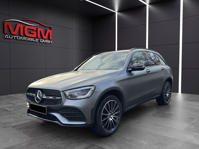 Mercedes-Benz GLC 300 E/4MATIC/9G-TRONIC/AMG LINE/PANO/MAGNO M