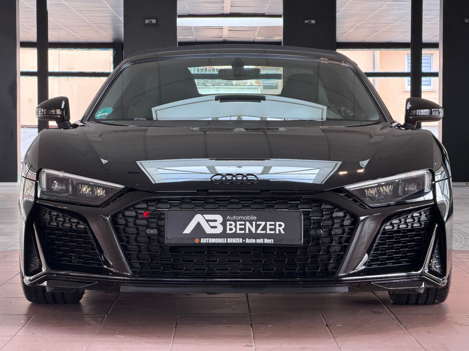 Fahrzeugabbildung Audi R8 Spyder 5.2 FSI RWD performance/BANG&OLUFSEN/