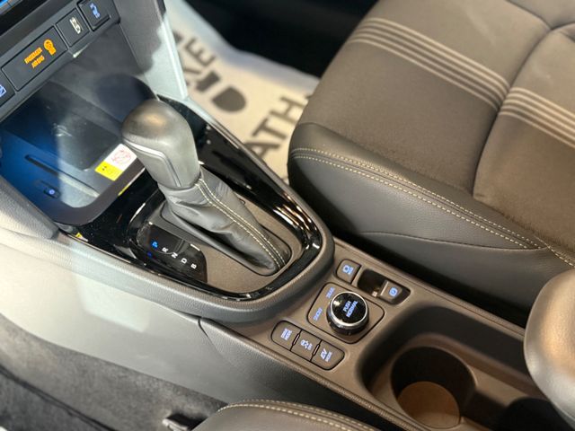 Toyota Yaris Cross Hybrid AWD-i Adventure