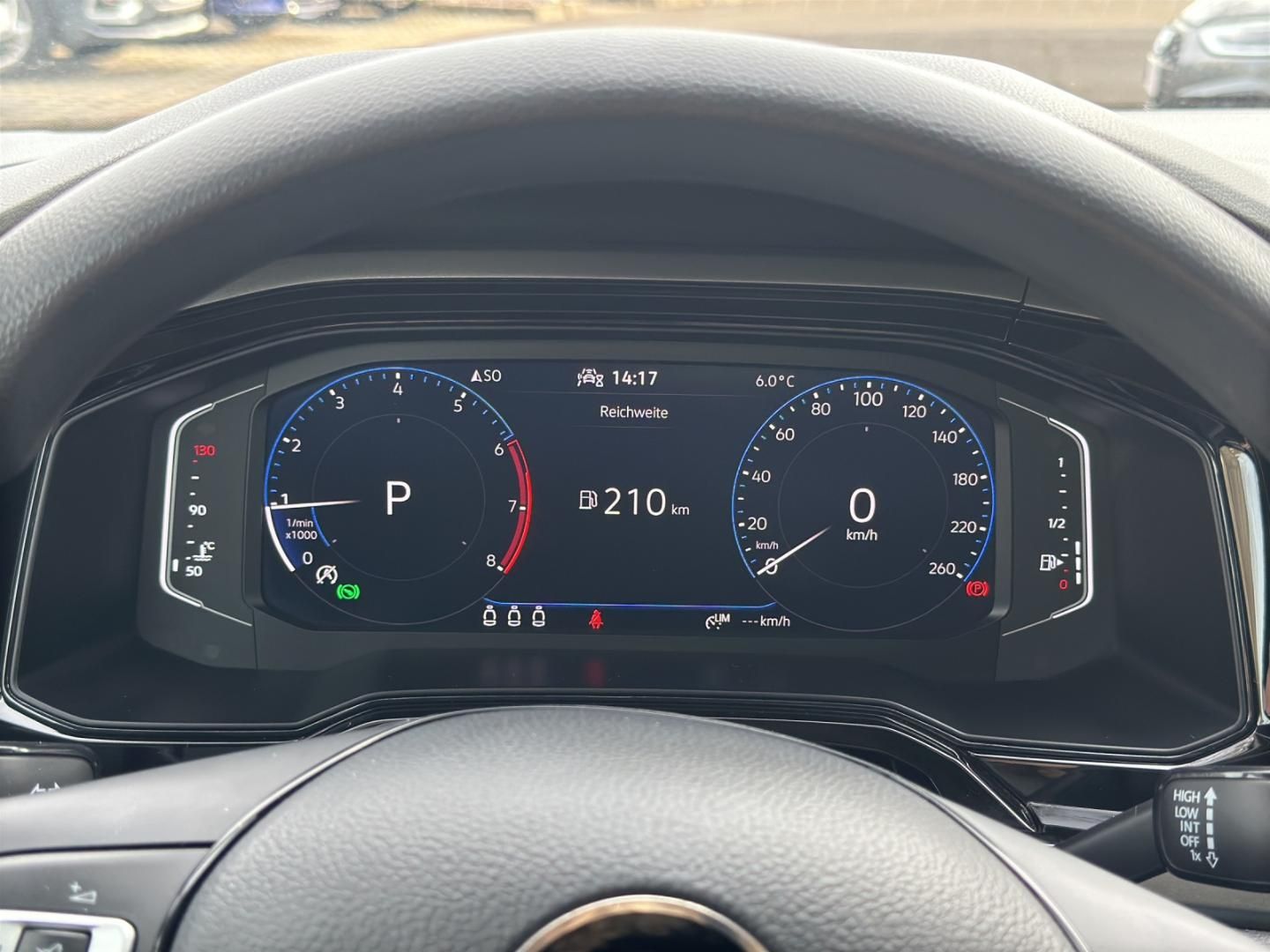 Fahrzeugabbildung Volkswagen Polo Comfortline 1.0 TSI, 70 kW, DSG, Navi, SH,