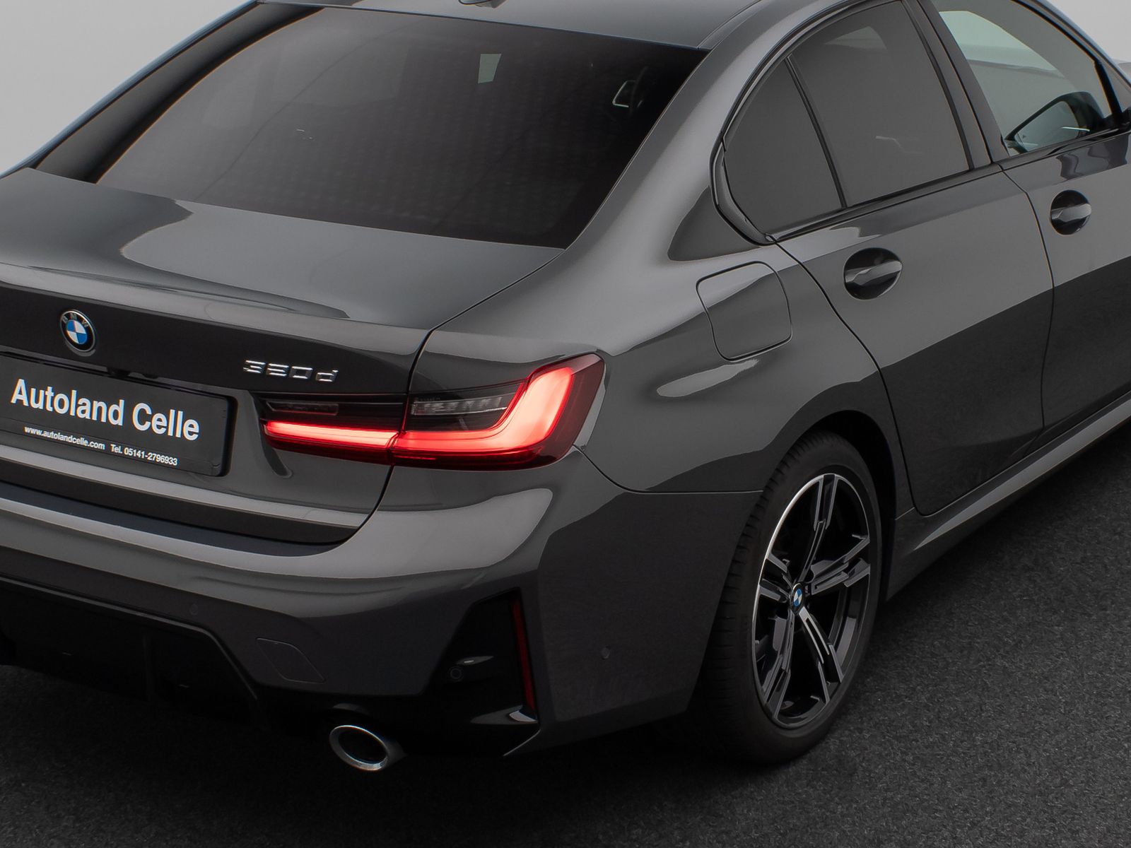 Fahrzeugabbildung BMW 320d  xD M Sport Kamera DAB HiFi Stop&Go Komfort