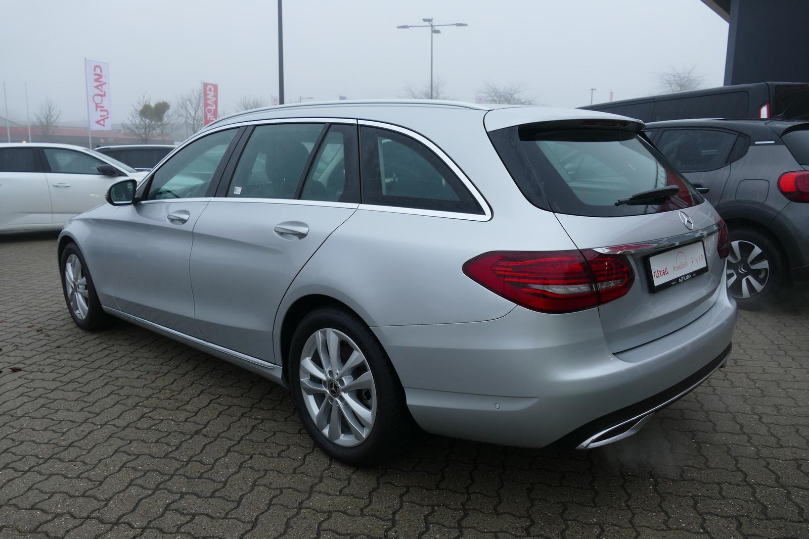 Mercedes-Benz C180 T-Modell  Avantgarde LED Navi PDC Tempomat