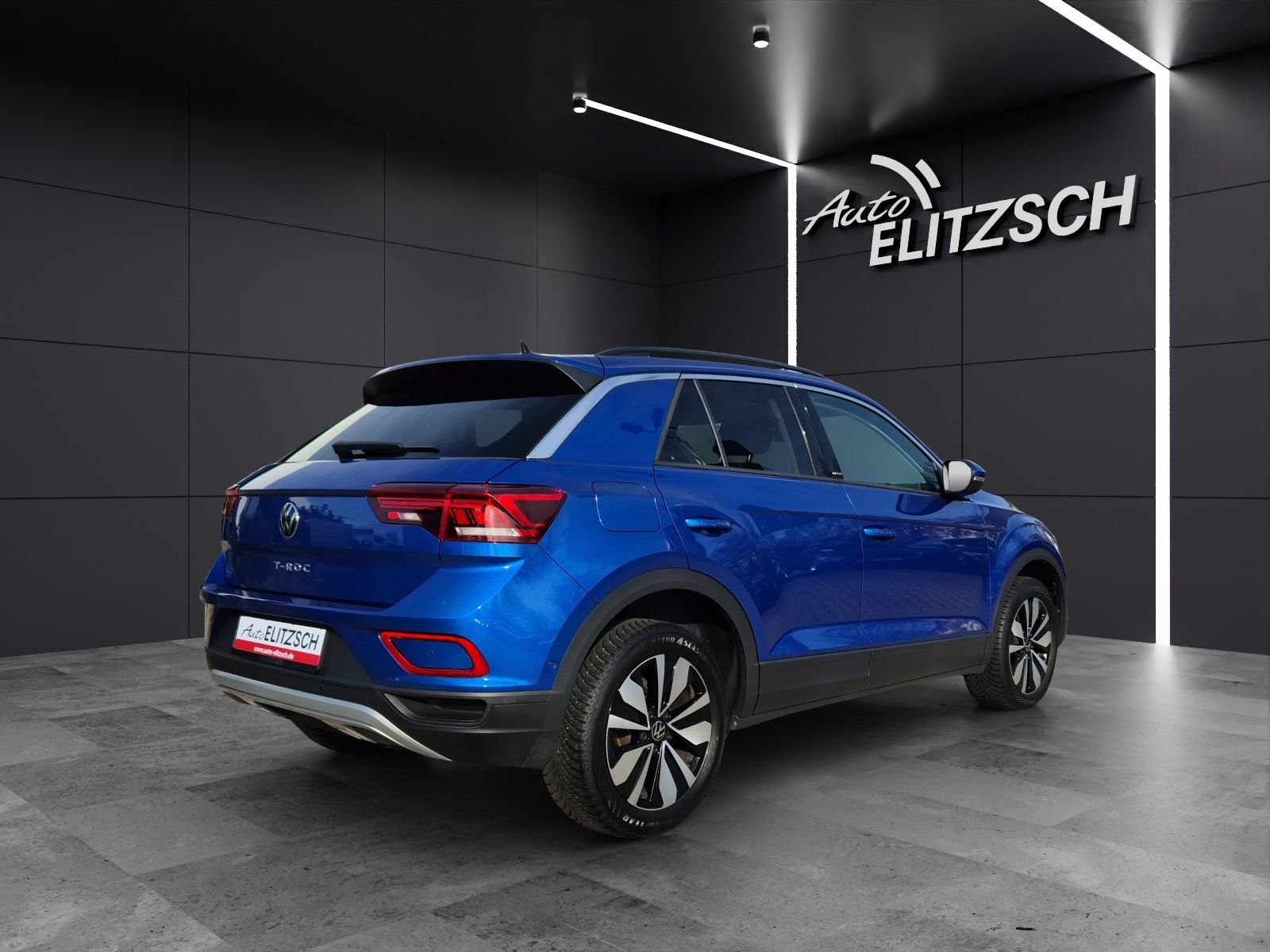 Fahrzeugabbildung Volkswagen T-Roc TSI Move AHK Navi LED AID ACC Park-Assist
