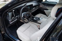 BMW 740 – 11 / 33
