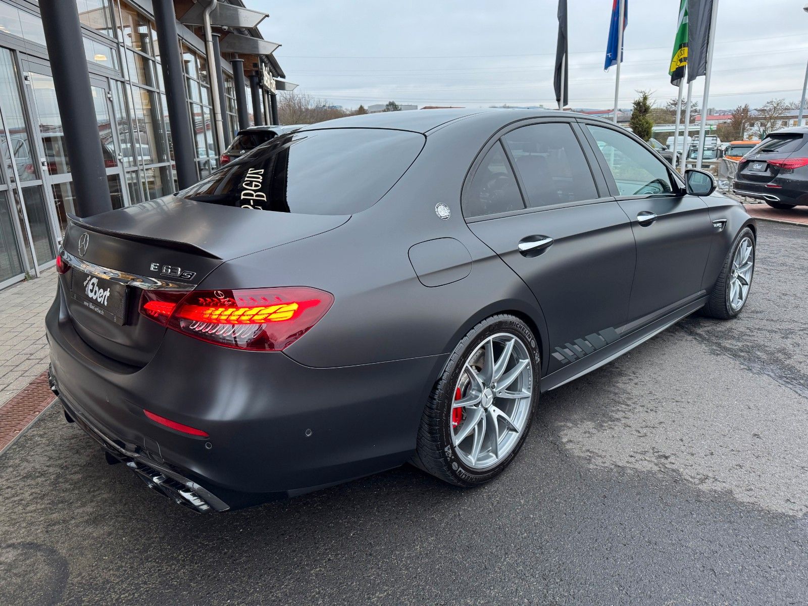 Fahrzeugabbildung Mercedes-Benz E 63 AMG S FinalEd+Pano+Burm+STH+Memory+HUD
