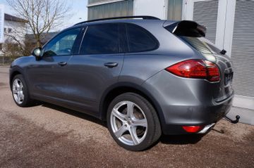 Porsche Cayenne - 3