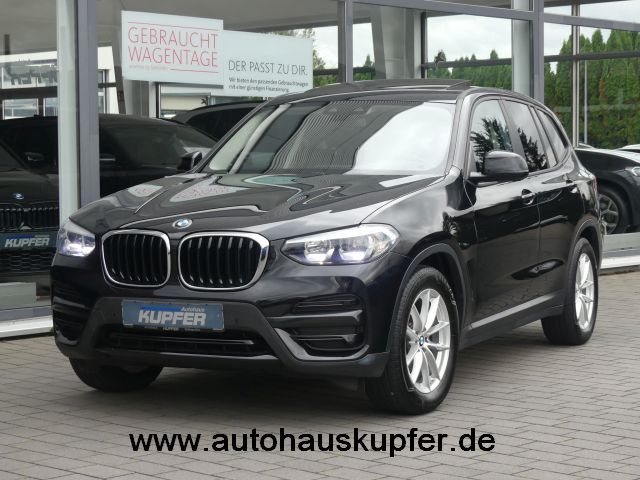 BMW X3 xDrive 20 i Aut. Sportsitze*PANO*Teilledr°AHK