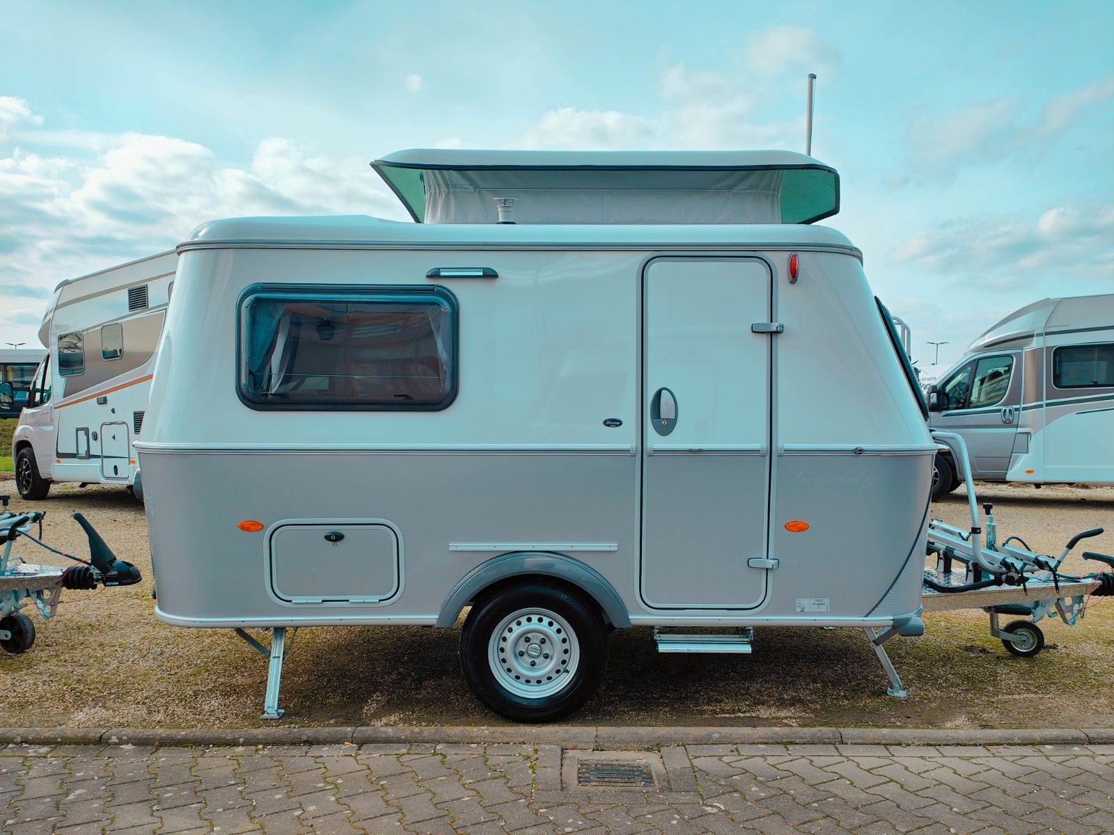 Fahrzeugabbildung HYMER / ERIBA / HYMERCAR Touring 310 Urban - SPRING SALE -