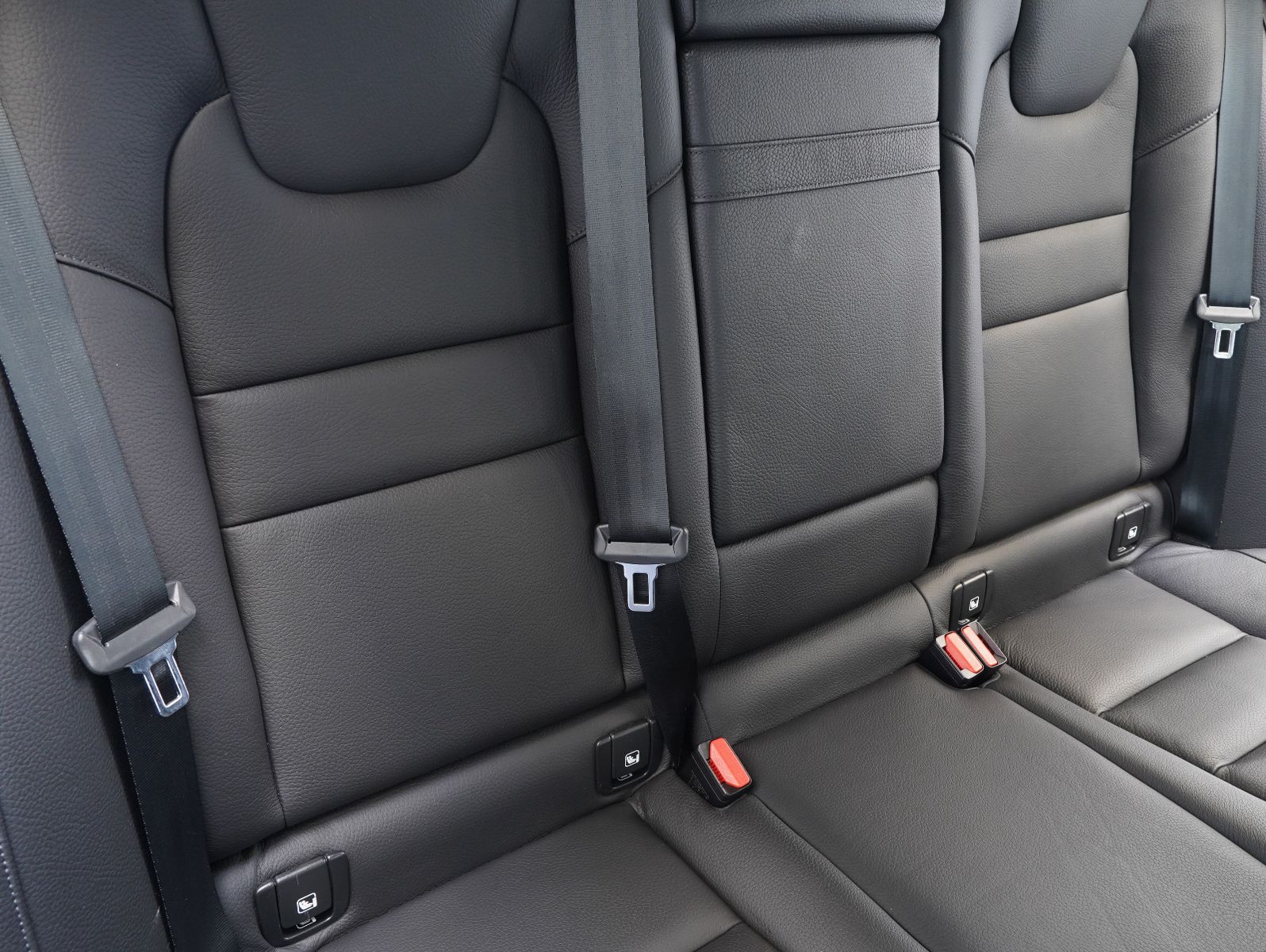 Fahrzeugabbildung Volvo V60 D4 AWD Inscription DAB/KAMERA/INTELLISAFE