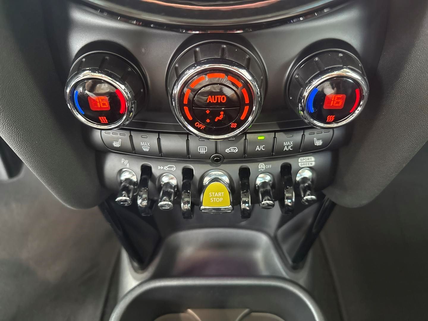 MINI Cooper SE - Bild 12
