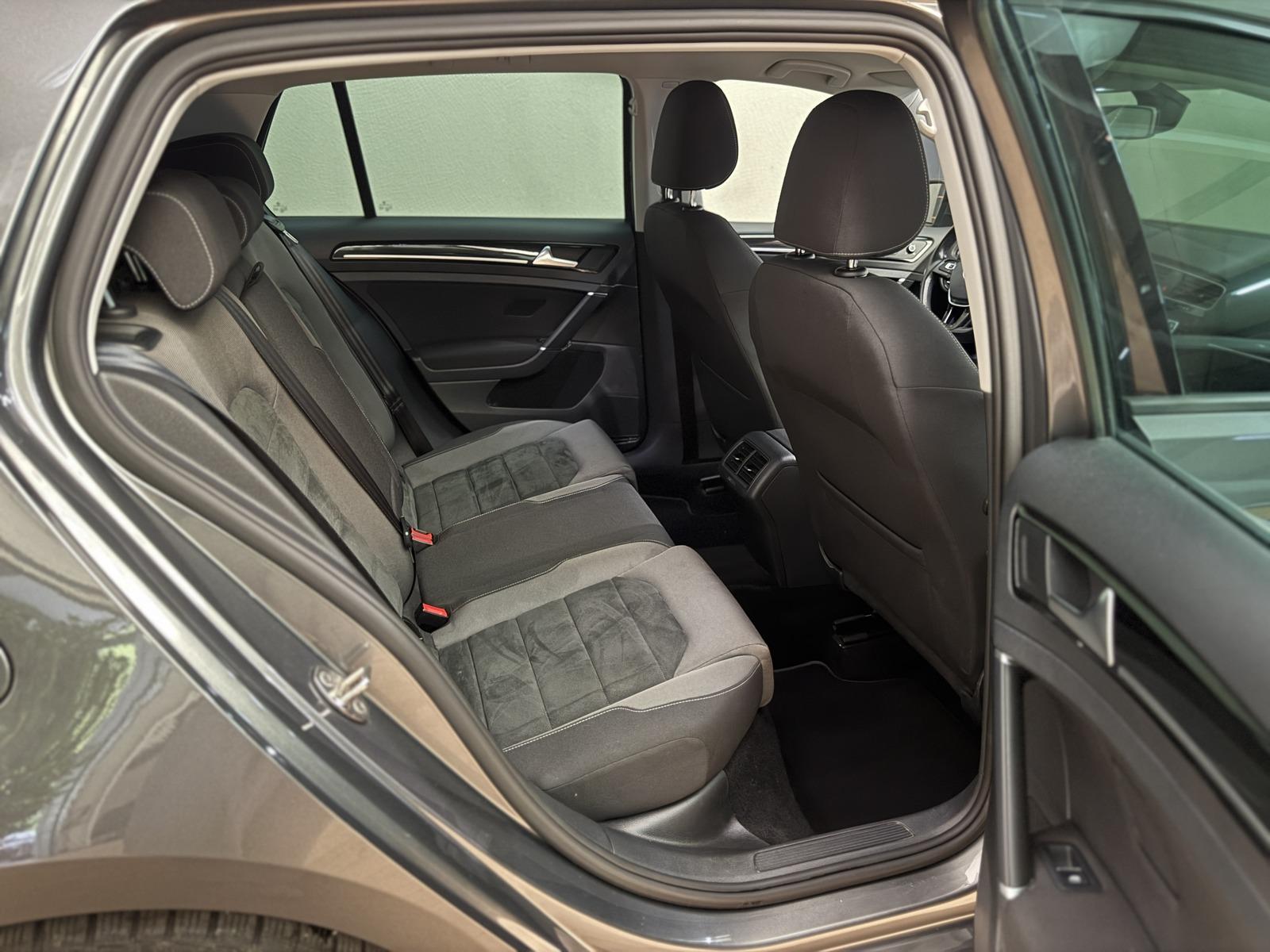 Volkswagen Golf Limo 2.0 TDI DSG R-Line Dig.Cockpit*Navi*