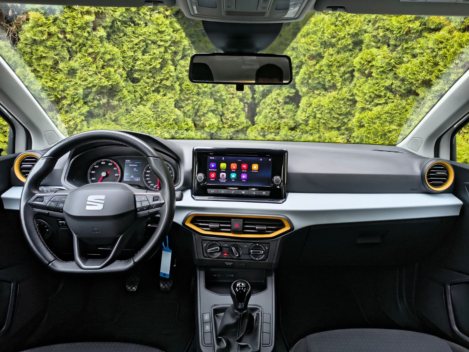 Fahrzeugabbildung SEAT Ibiza 1.0 TSI Style LED+SHZ+WINTER+SPUR+DAB+TEMP
