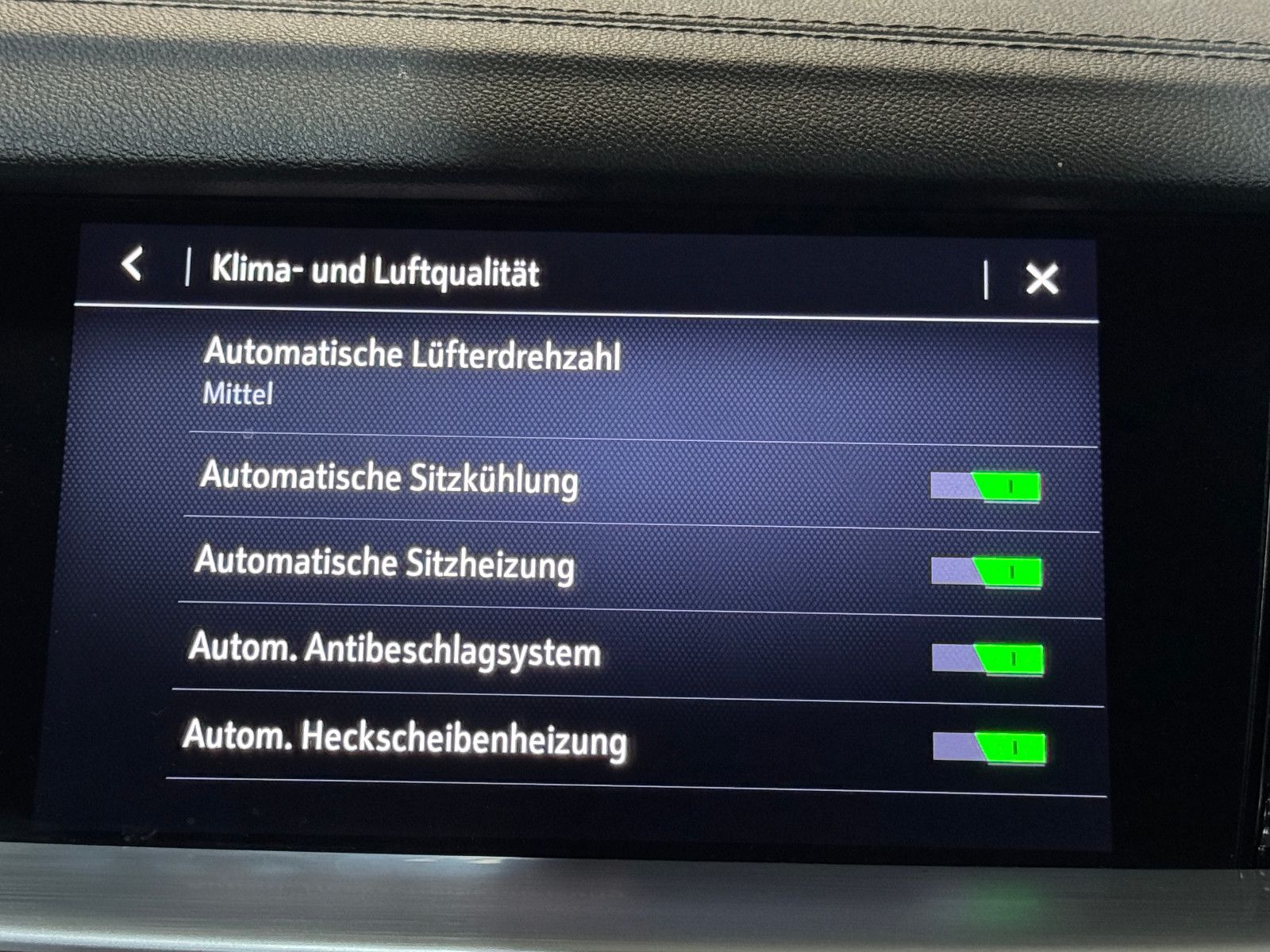 Fahrzeugabbildung Opel Insignia B Sports Tourer GSi 4X4 OPC PERFORMANCE