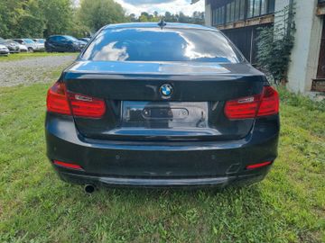 BMW 318 - 4