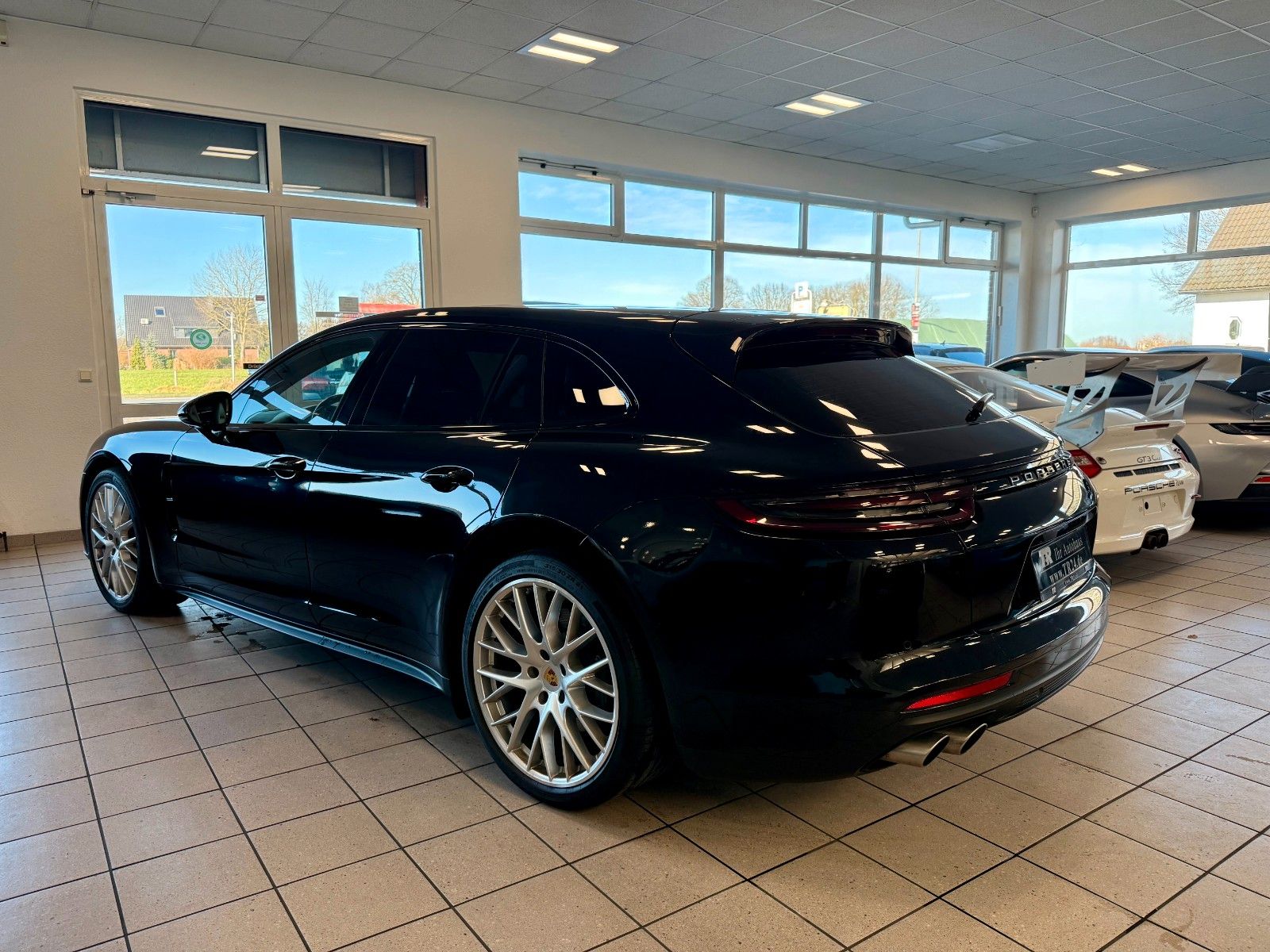 Fahrzeugabbildung Porsche Panamera 4S Sport Turismo ACC/Panorama/APPROVED