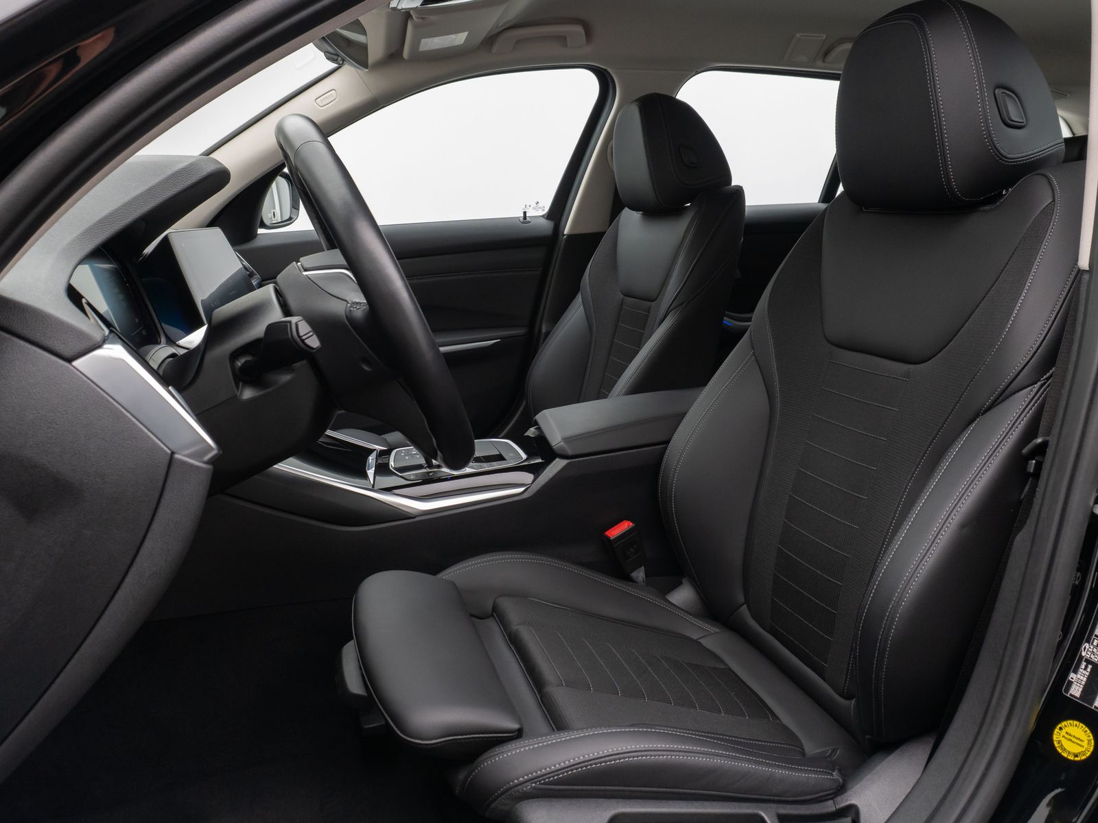 Fahrzeugabbildung BMW 320d SportLine DAB PDC Geschwindigkeitsreg Alarm