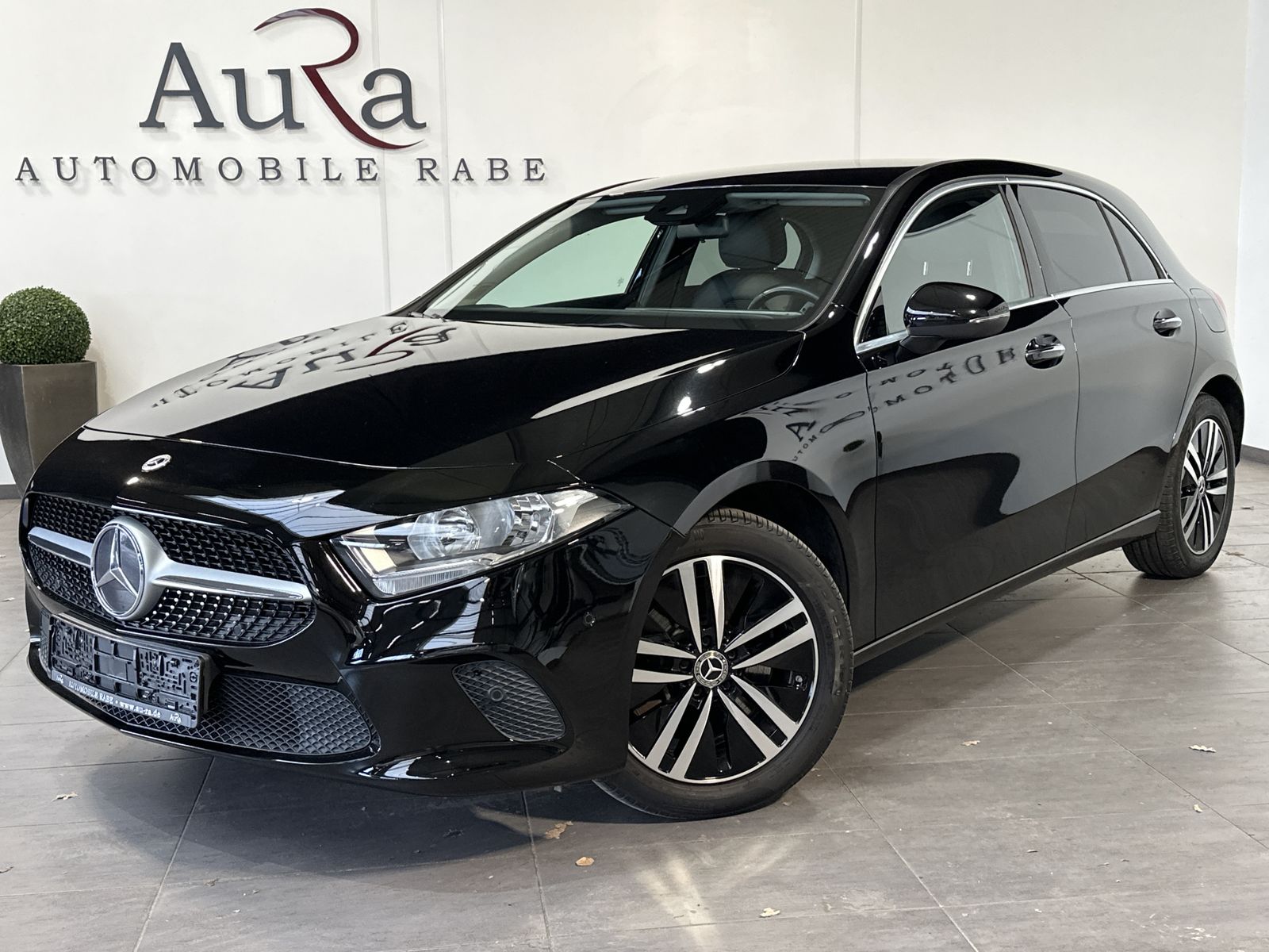 Fahrzeugabbildung Mercedes-Benz A 250e Progressive NAV+KEYLESS+TEMPO+PARKASSIST