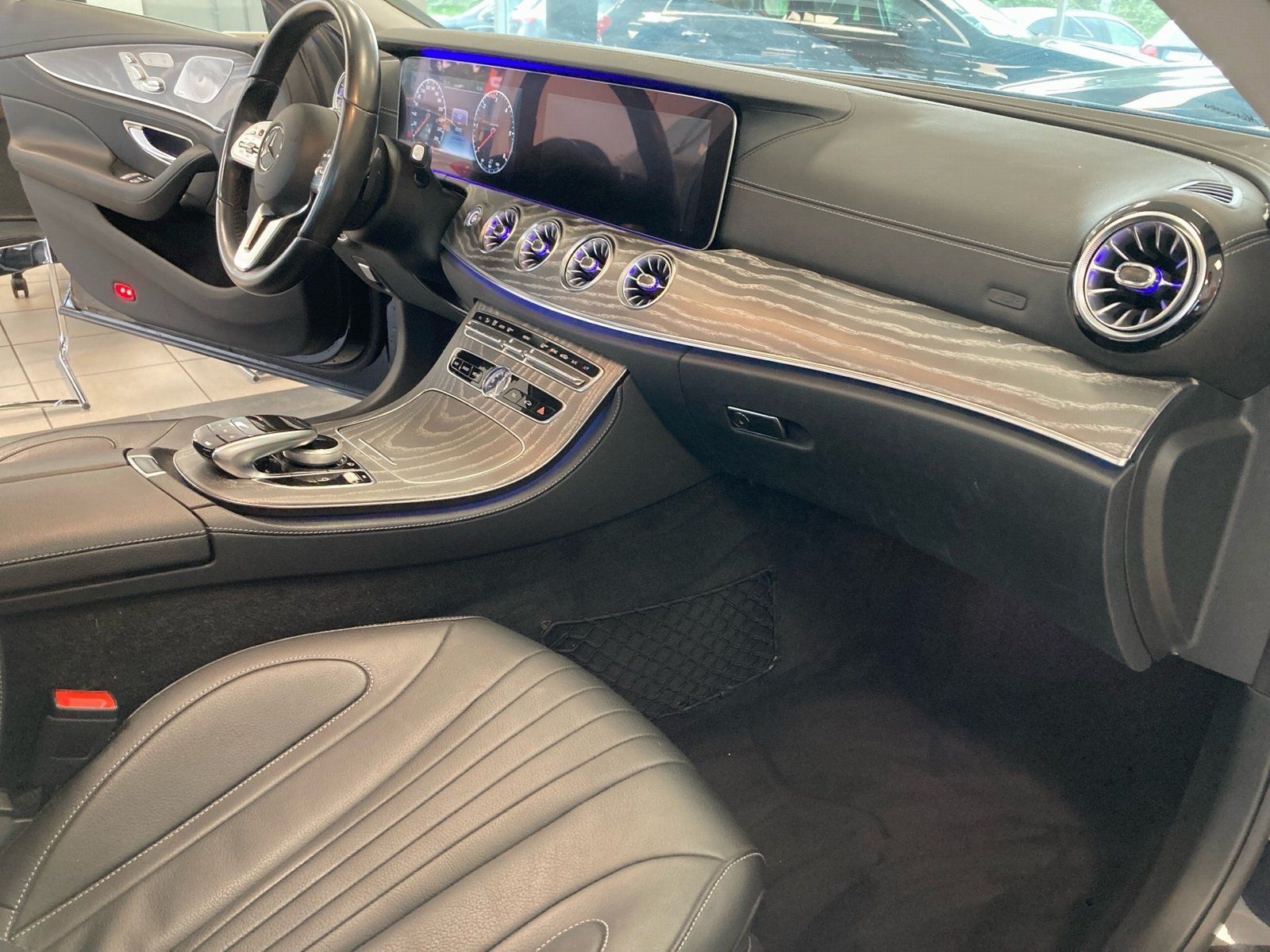 Fahrzeugabbildung Mercedes-Benz CLS 350 d 4M*Distronic*Schiebedach*Burmester*LED